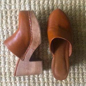 Charlotte Stone clogs